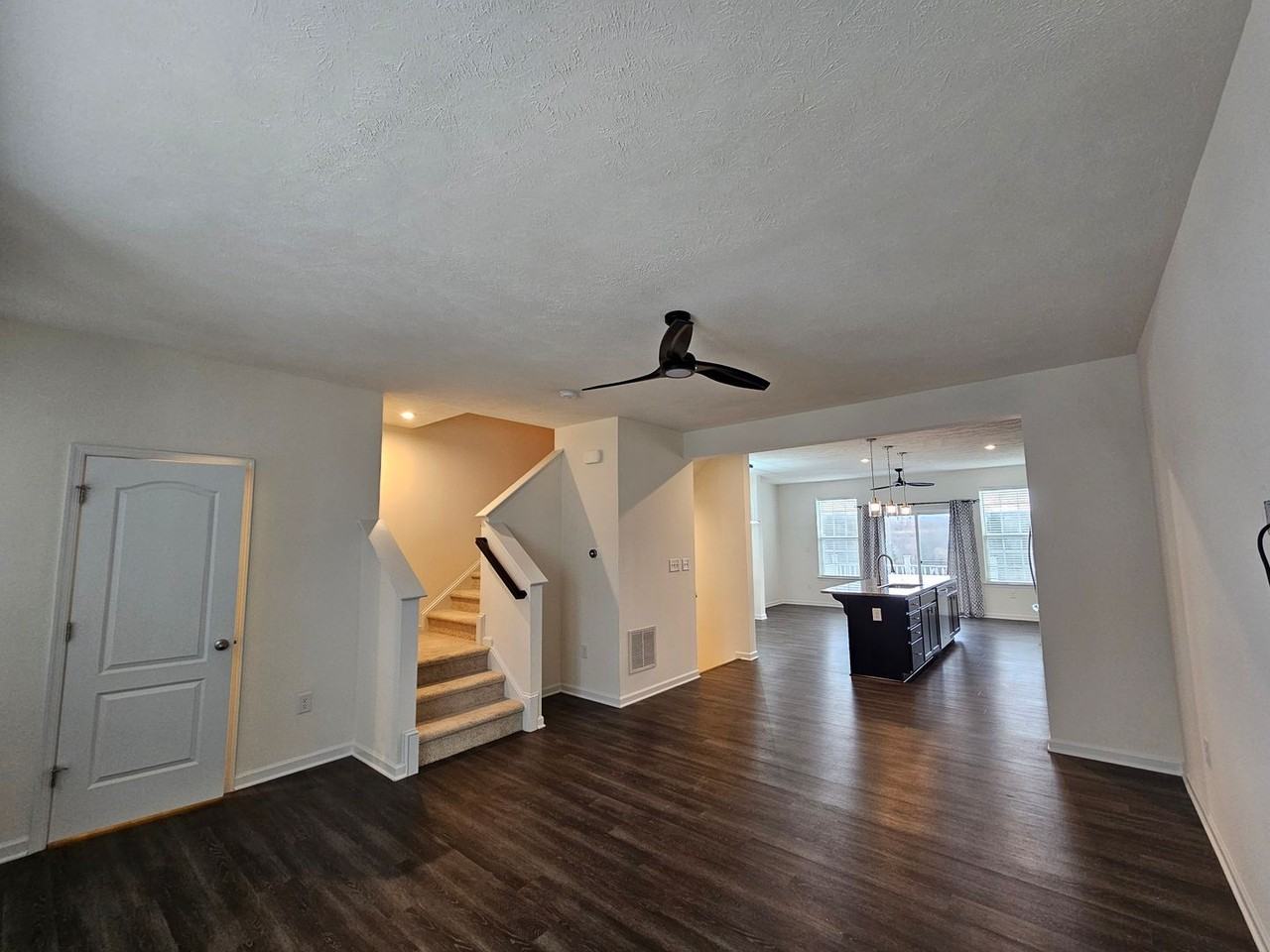 222 Tide Way - Photo 3 of 34