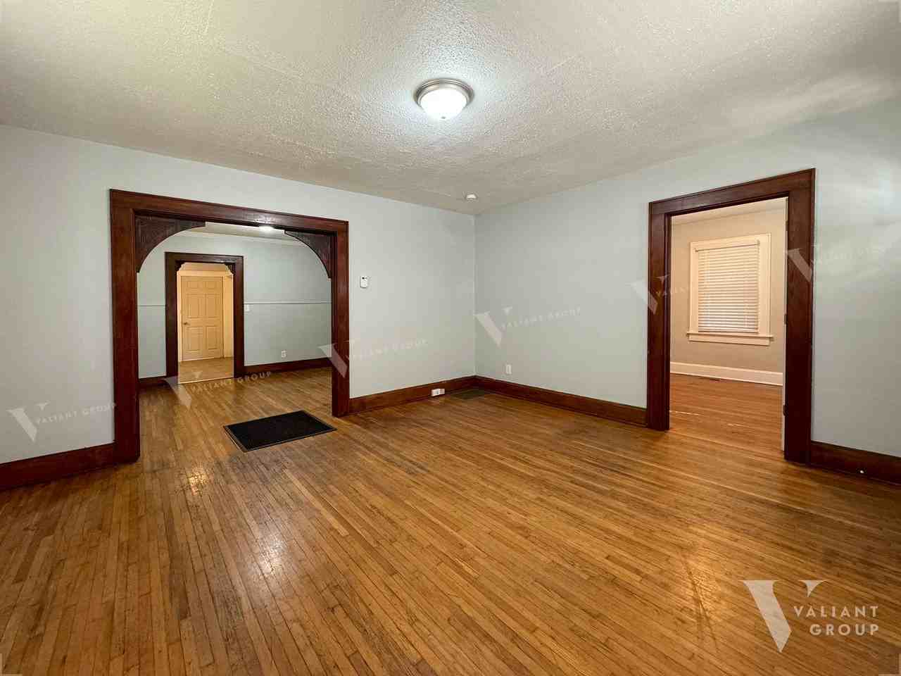 1131 W Florida St - Photo 3 of 16