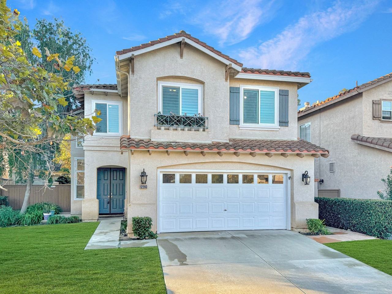 12203 Libelle Ct - Photo 2 of 33