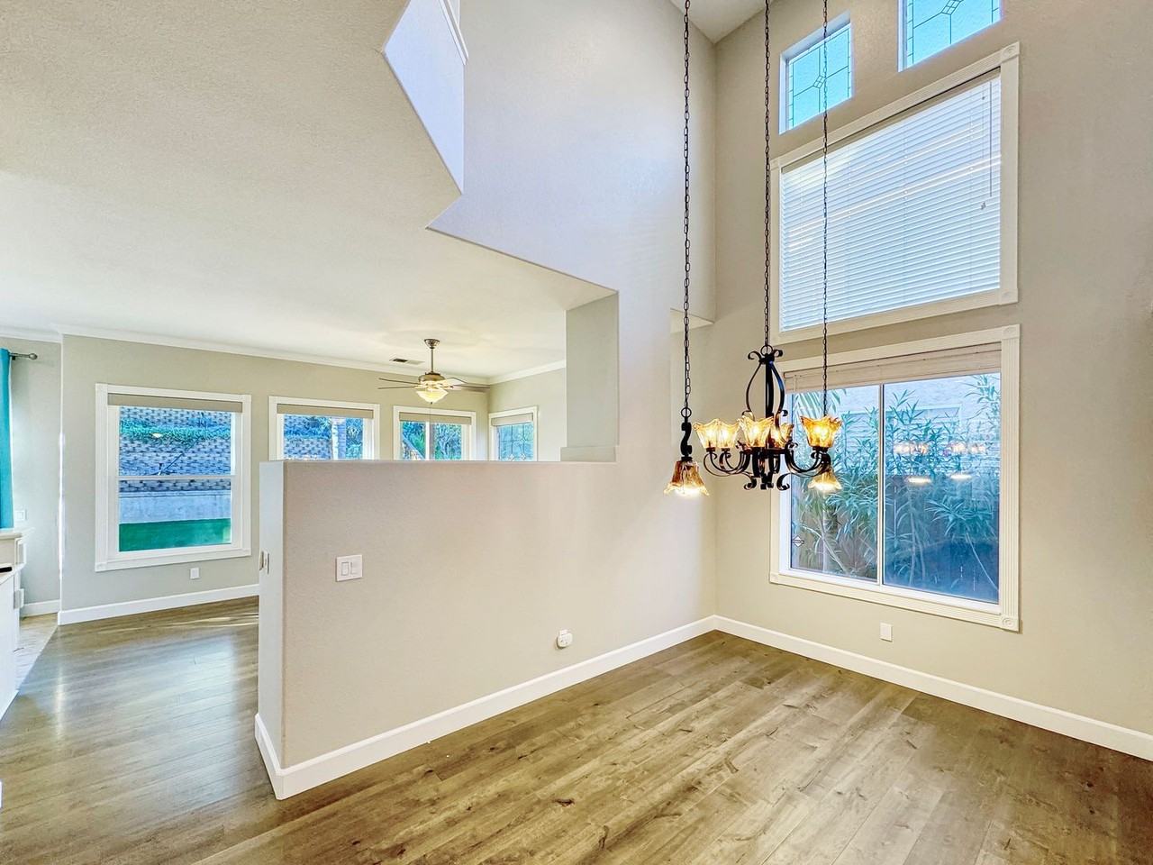 12203 Libelle Ct - Photo 5 of 33