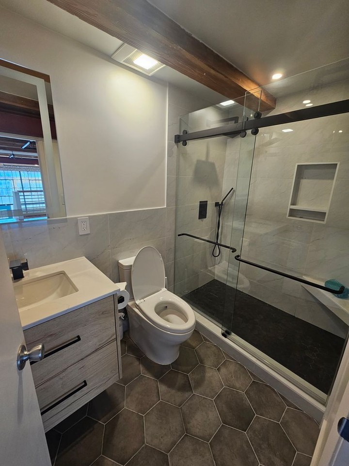 1232 19th St - Photo 3 of 14