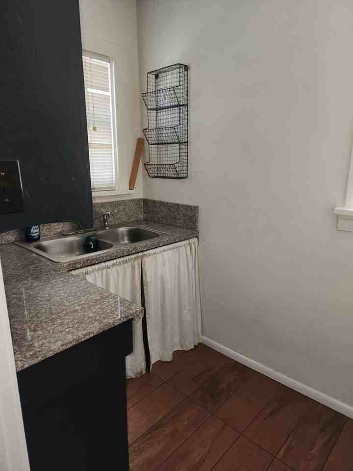 508 Lottie Ave - Photo 7 of 17