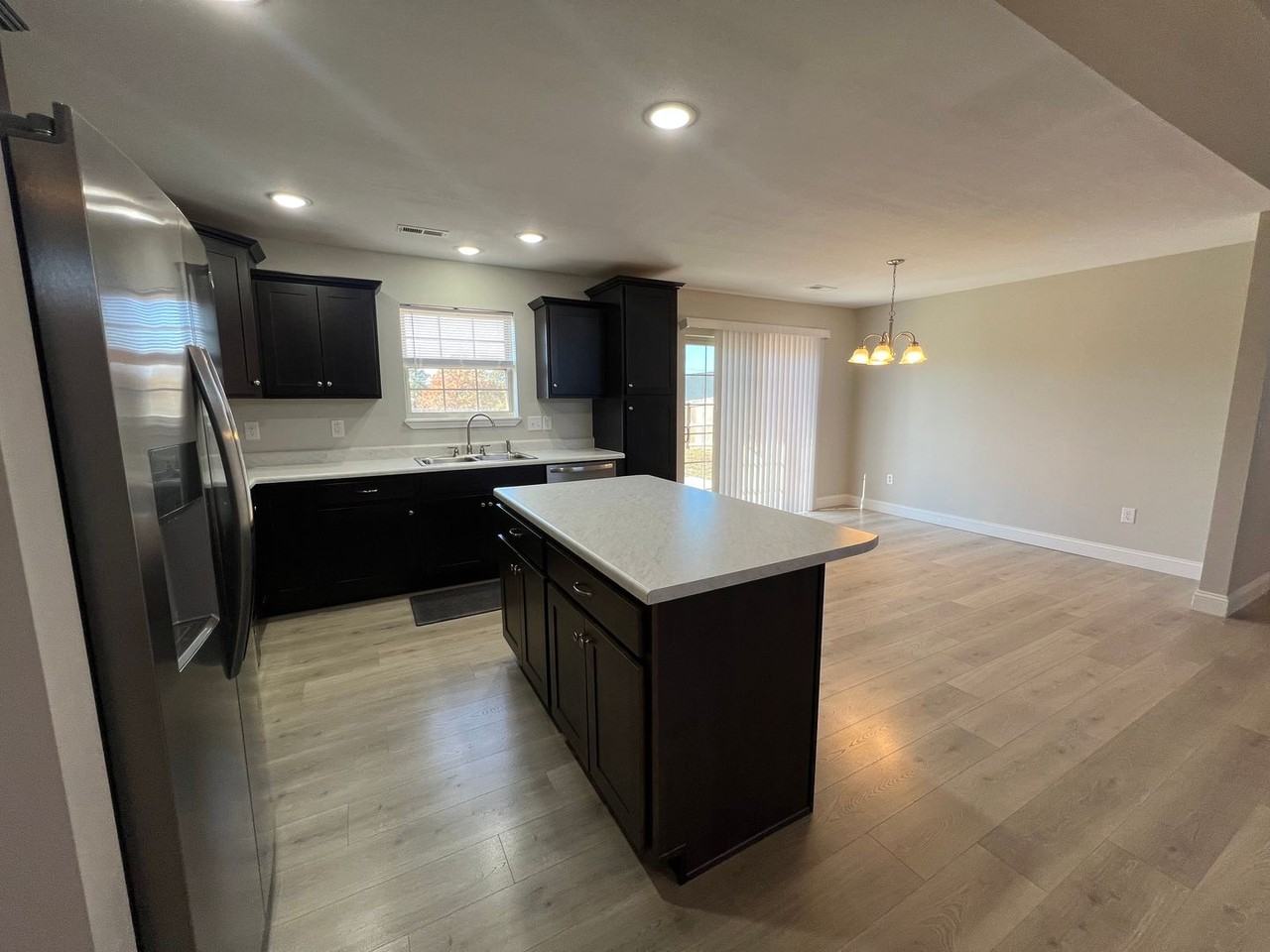 180 Andrews Dr - Photo 6 of 35