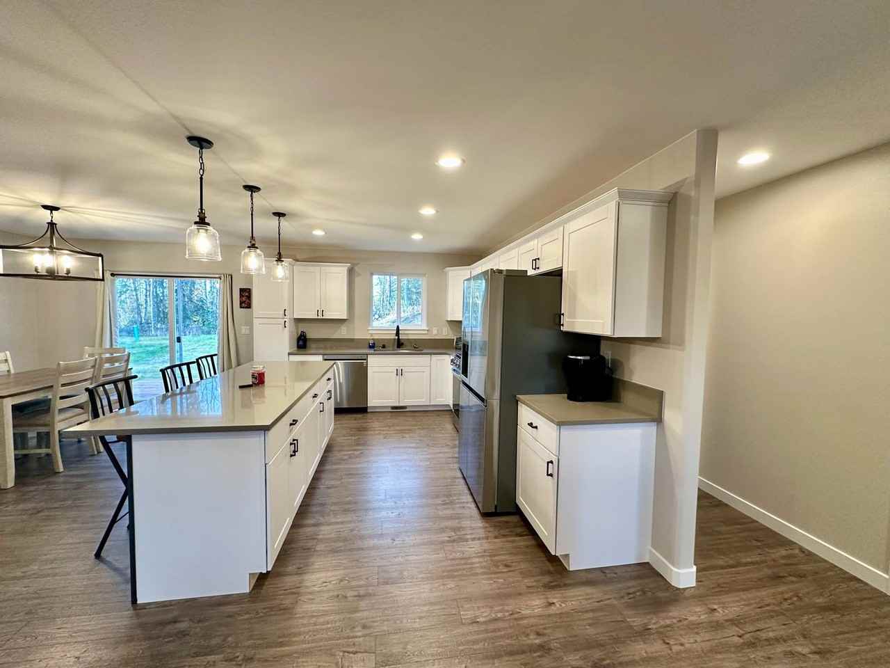748 Cahill Ln - Photo 4 of 13