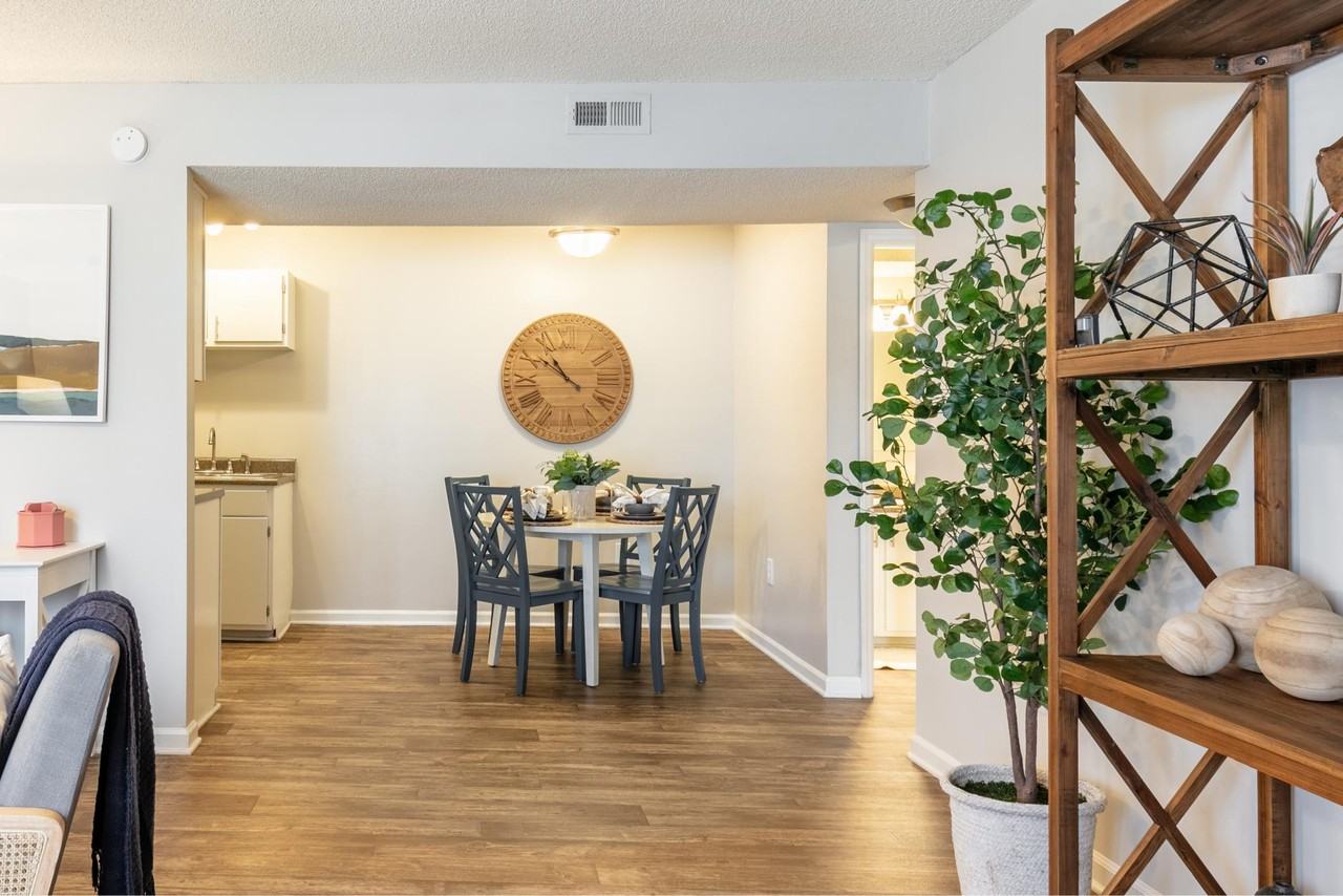 Hawthorne Commons - Photo 7 of 27