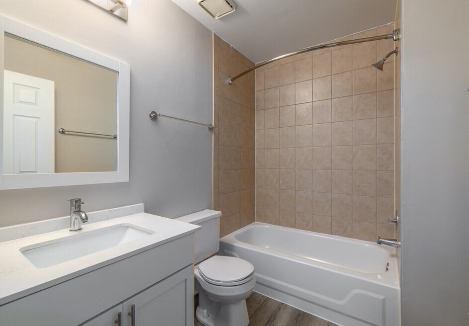 Clover Ridge East Apartments - Photo 5 of 22