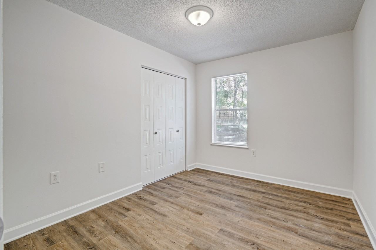 Chelsea Apartments - Photo 6 of 21