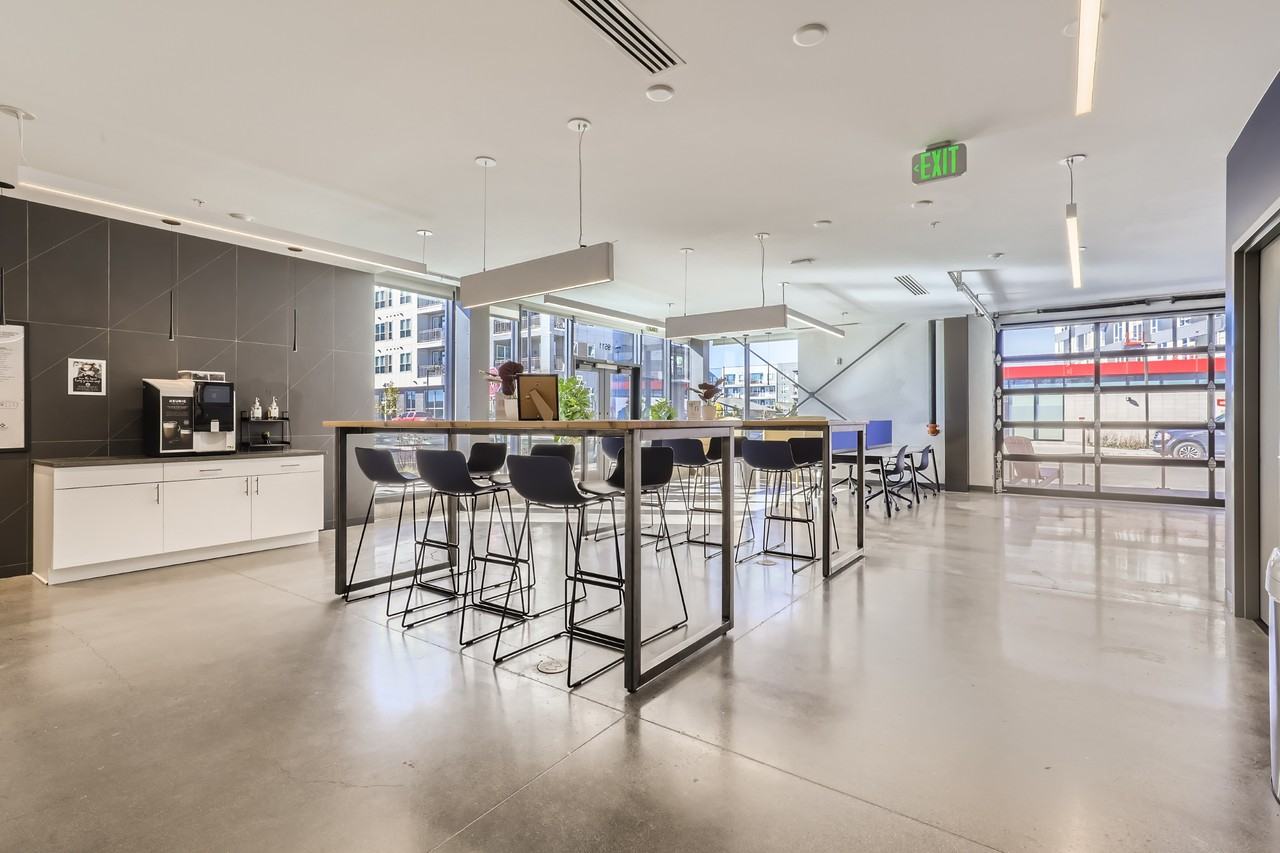 Stanley House Apartments - Photo 5 of 29