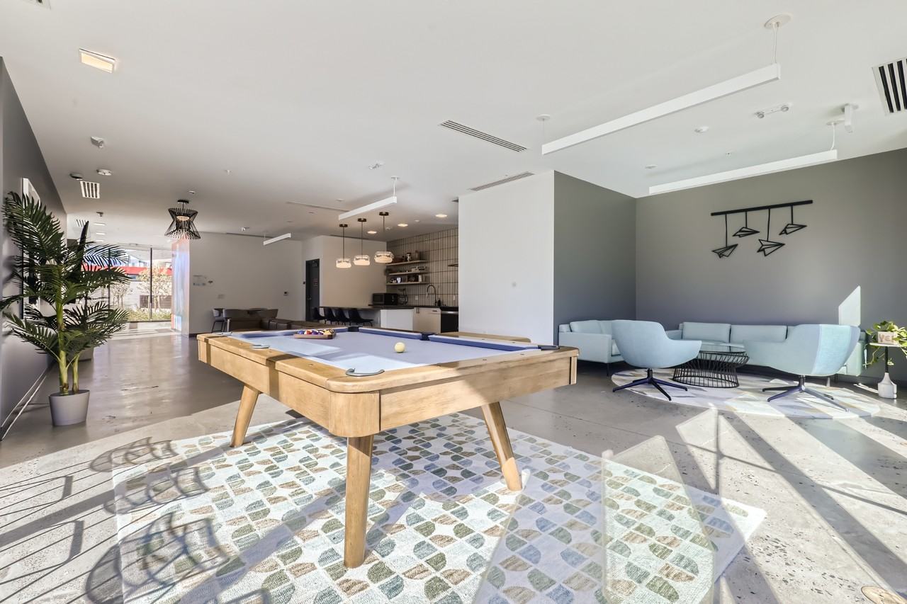 Stanley House Apartments - Photo 7 of 29