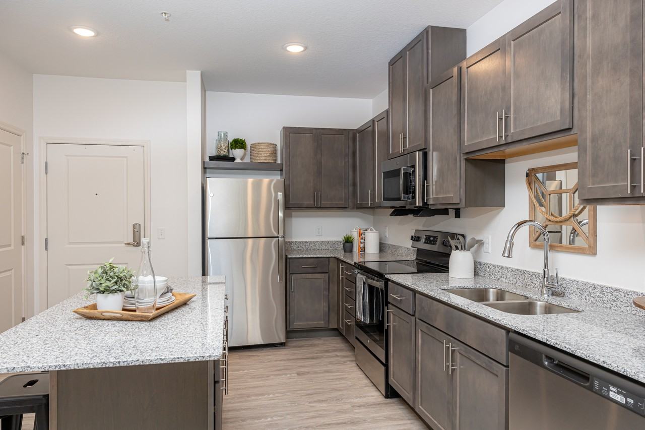 Londin Crossing - Photo 3 of 39