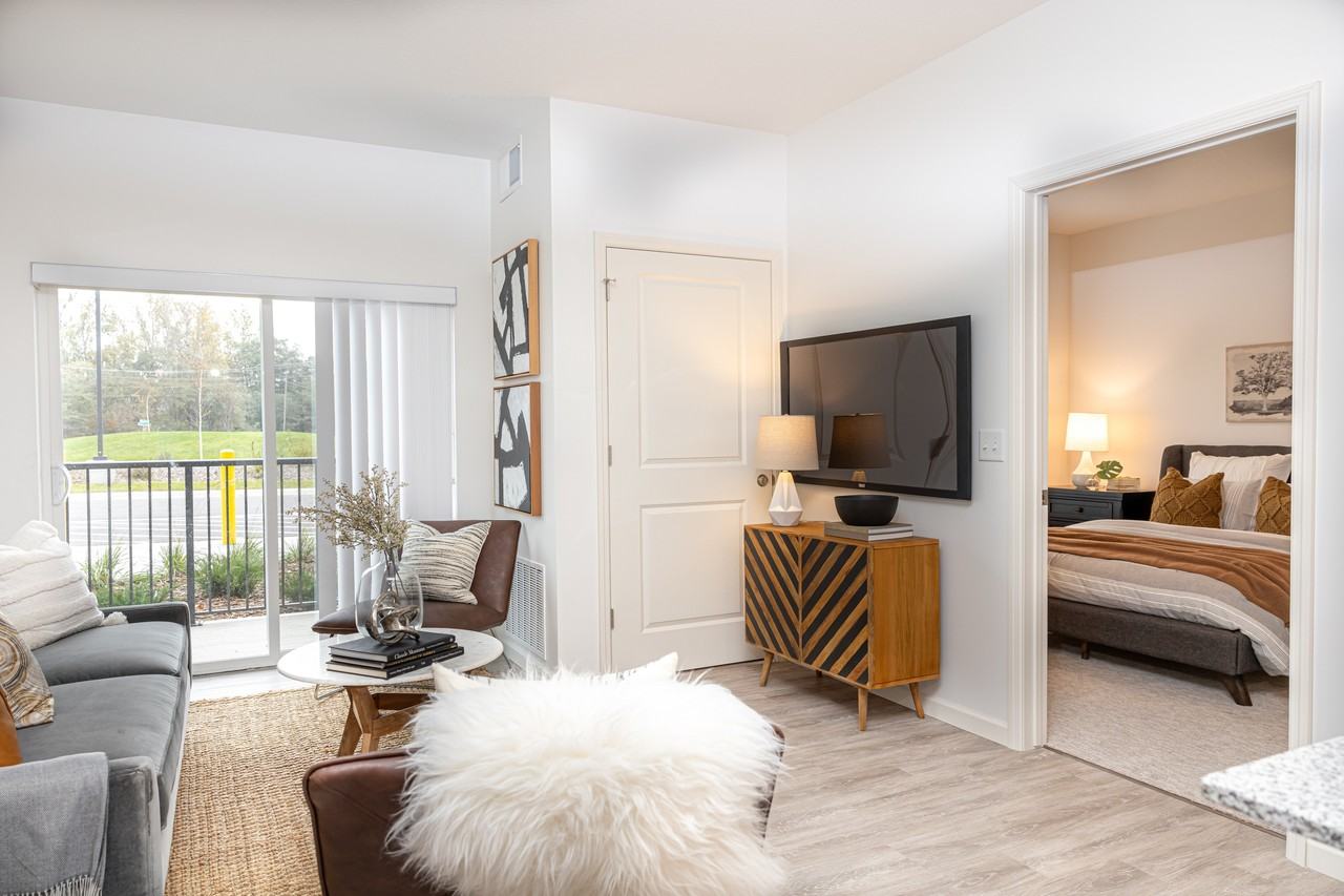 Londin Crossing - Photo 6 of 39