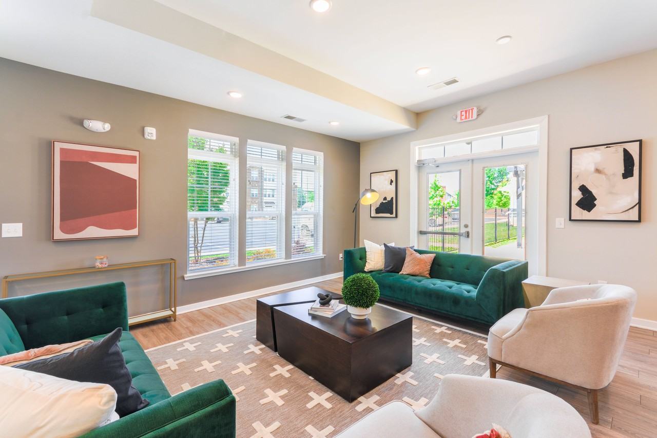 Hawthorne at St. Marks - Photo 7 of 30