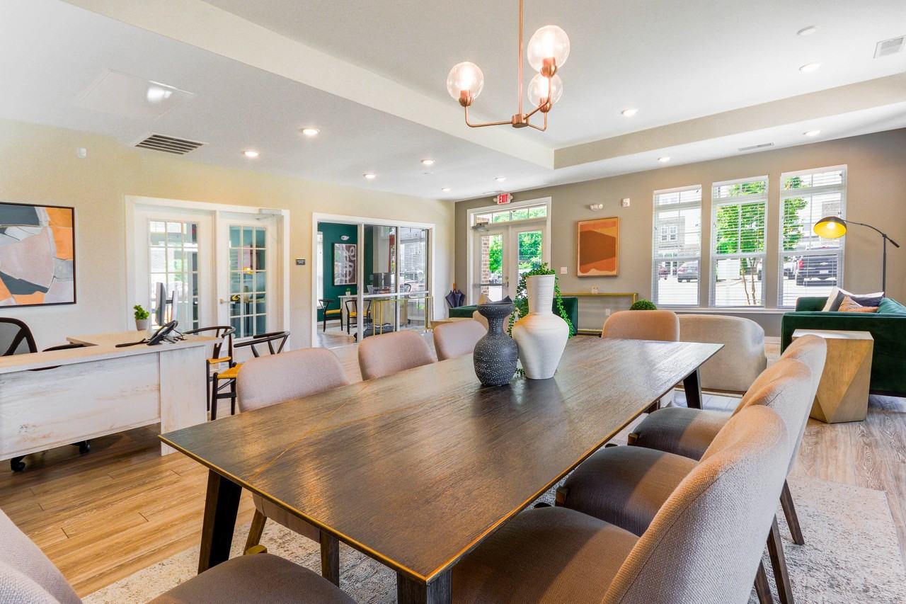 Hawthorne at St. Marks - Photo 7 of 30