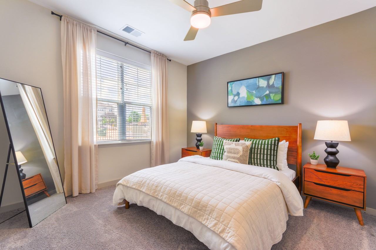 Hawthorne at St. Marks - Photo 3 of 30