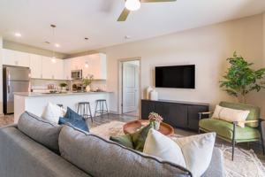 featured image of 1094 Forman Ln