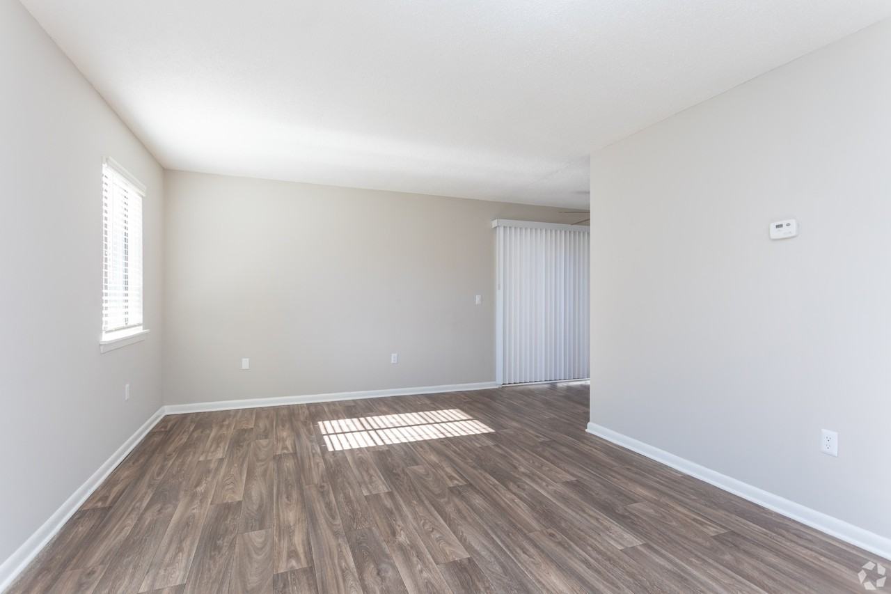 Rosen at North Hills - Photo 6 of 47