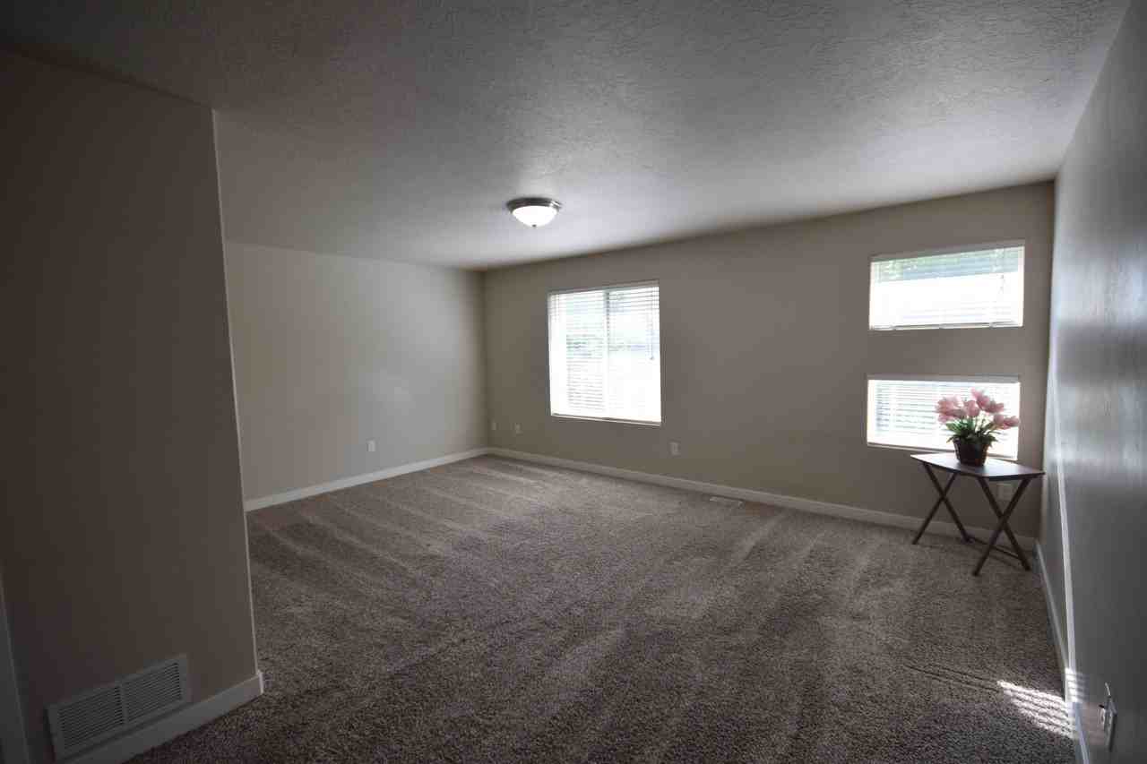 11292 S Clove Ln #1 - Photo 2 of 50