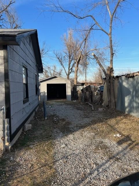 2217 Sw 25th St - Photo 2 of 9