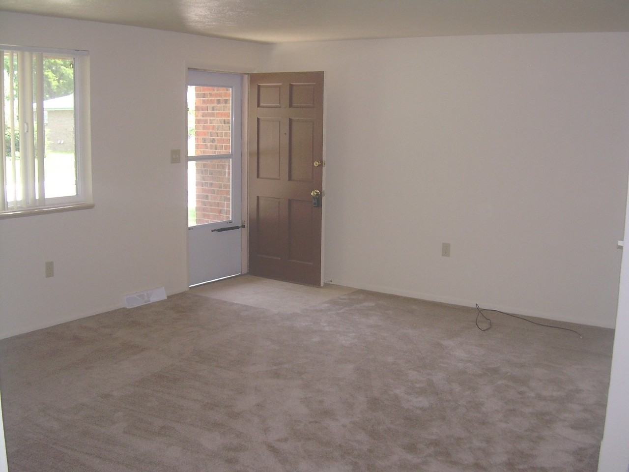 4677 Hoyt St - Photo 4 of 4