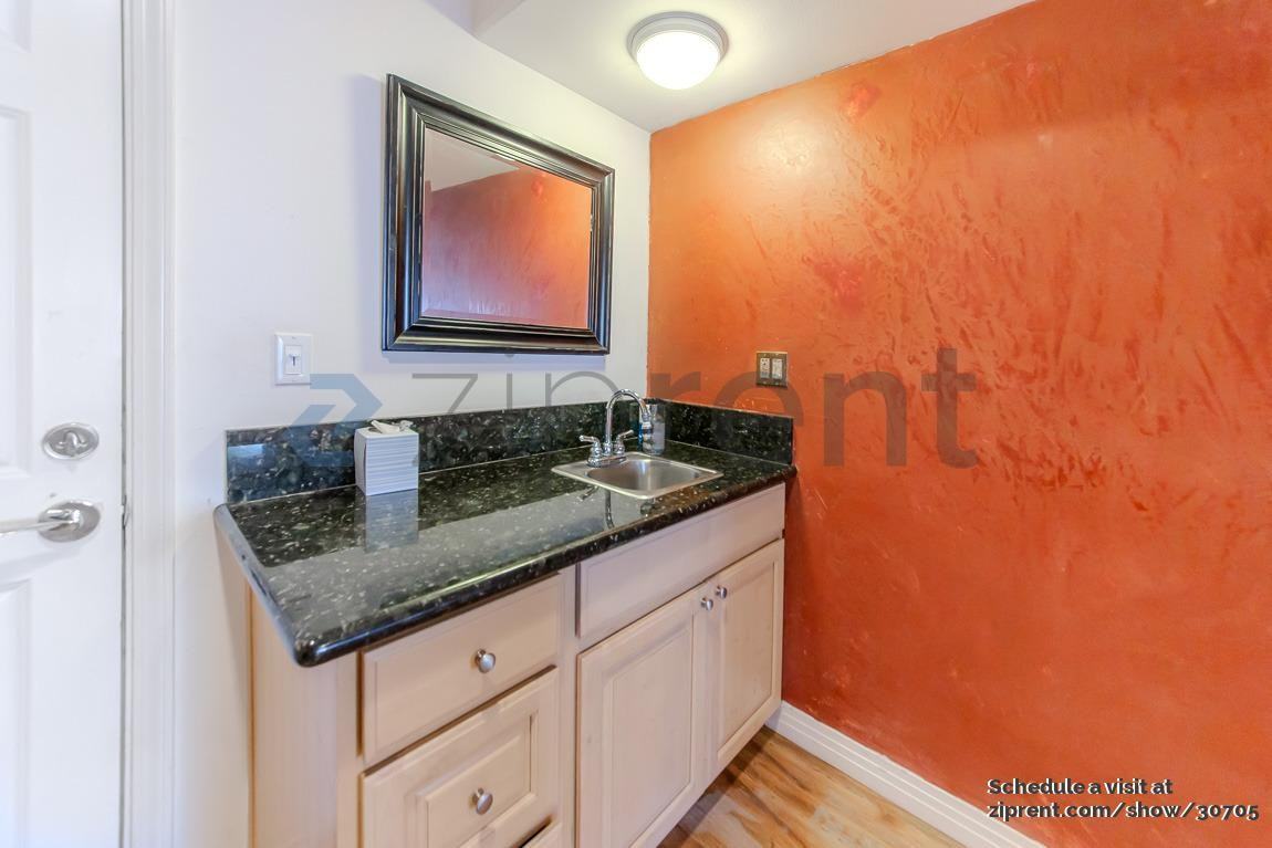 11622 Oxnard Street - Photo 6 of 20