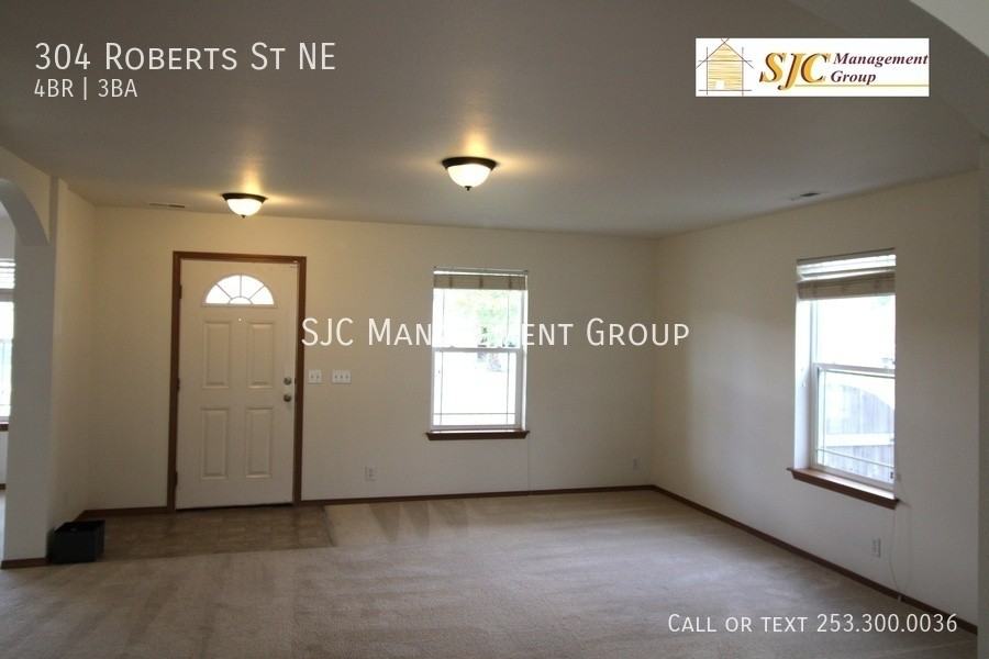 304 Roberts St Ne - Photo 2 of 22