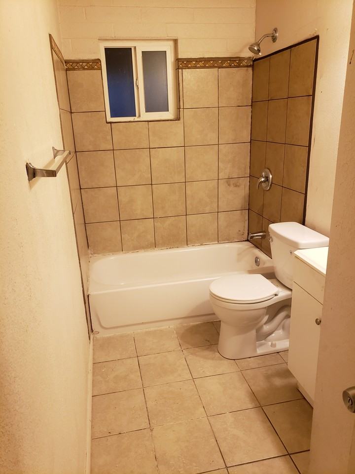 1180 East Barcelona Avenue - Photo 5 of 14