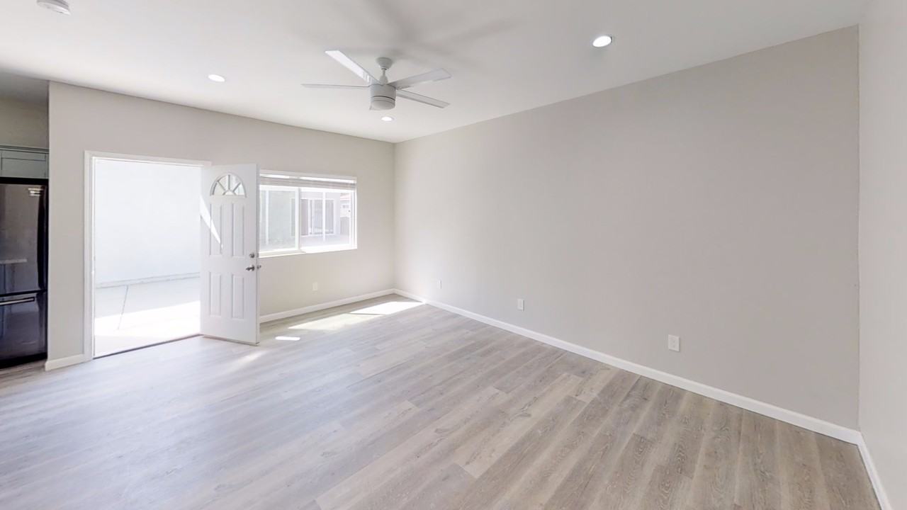 5109 Ewing St - Photo 2 of 16