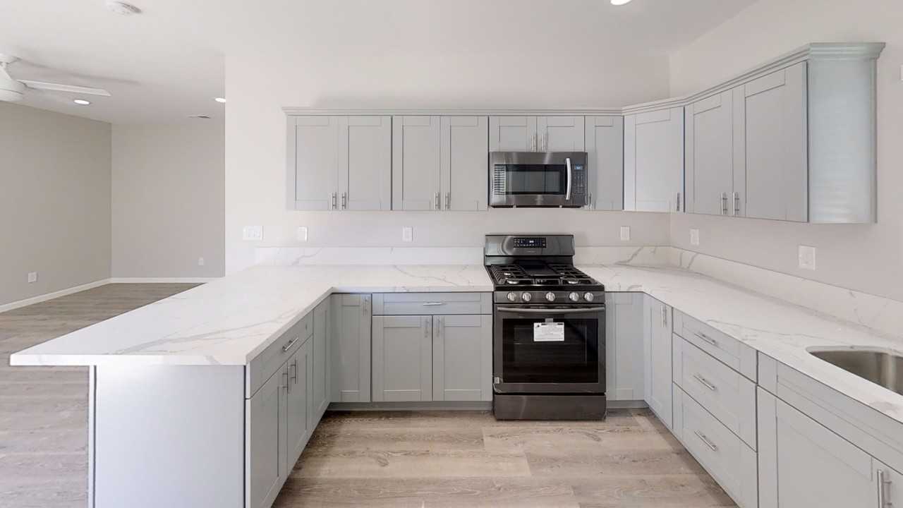 5109 Ewing St - Photo 5 of 16