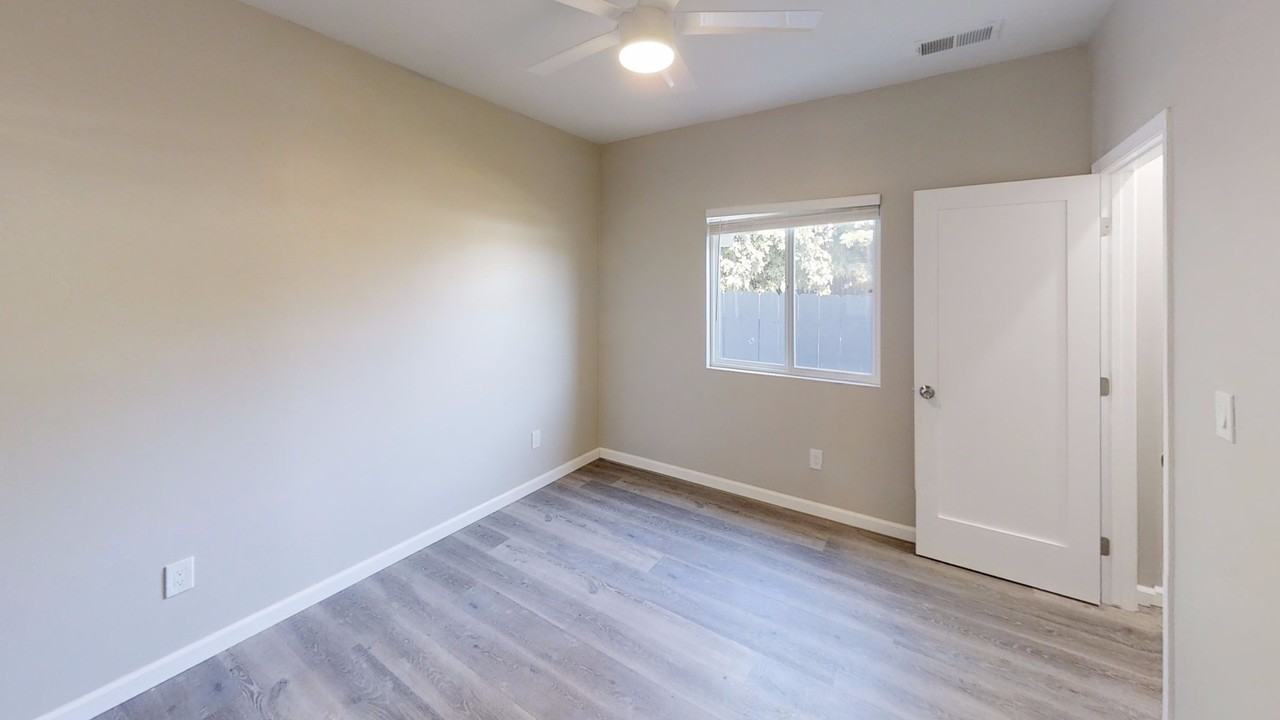 5109 Ewing St - Photo 7 of 16