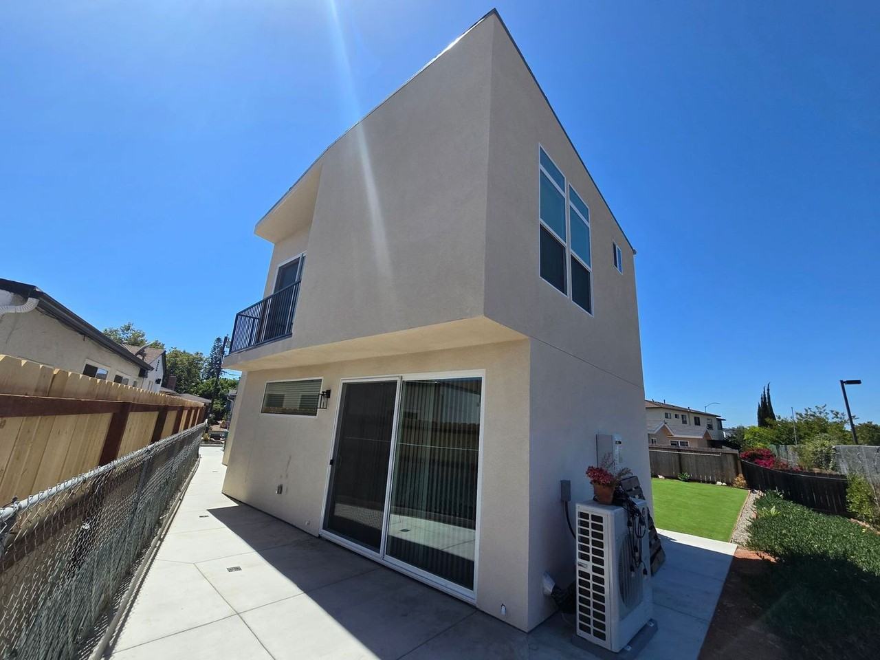 5051 Art St - Photo 4 of 19