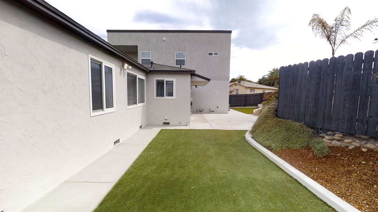 4840 Curry Dr - Photo 6 of 18