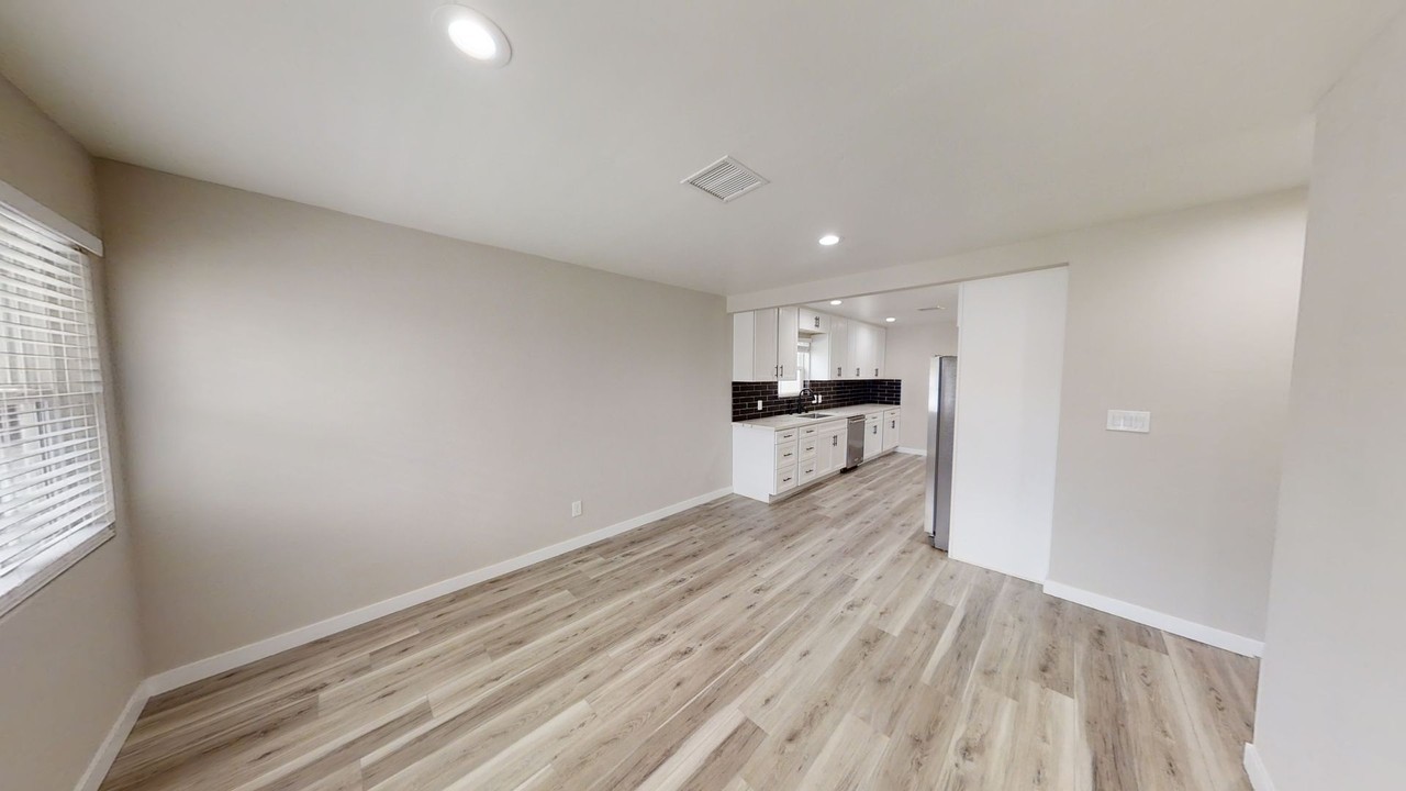4840 Curry Dr - Photo 7 of 18