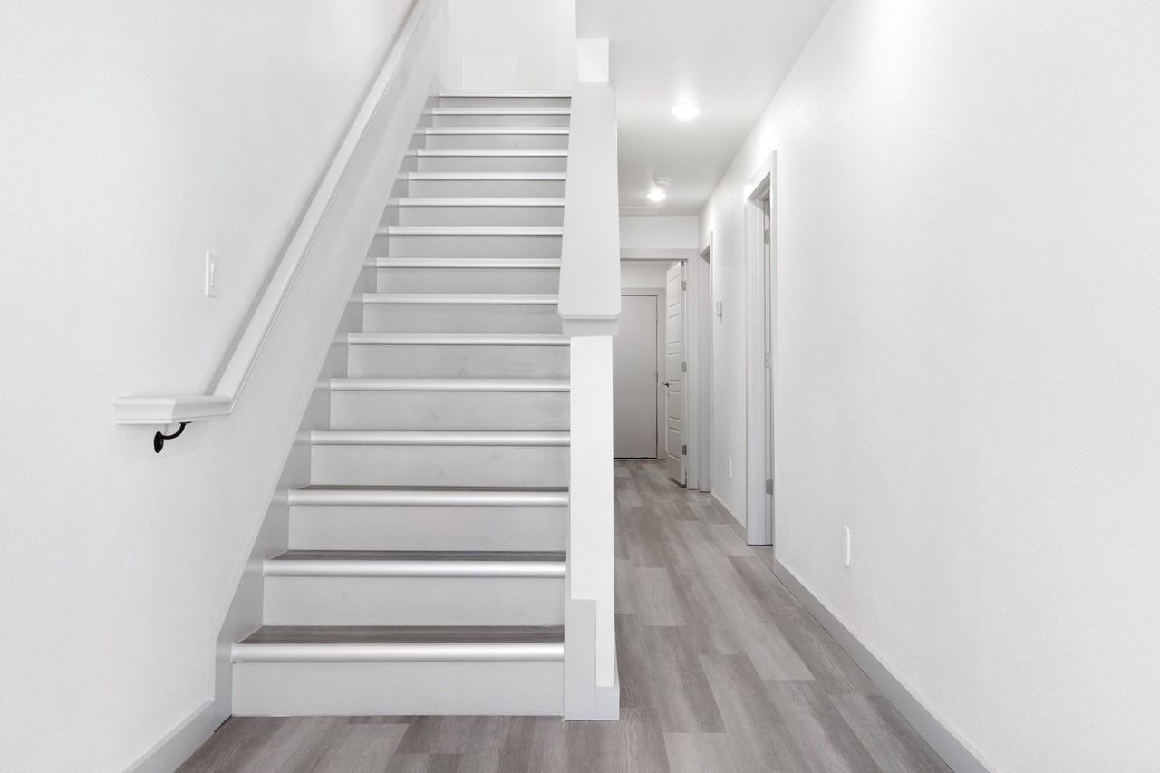 3226 S University Dr - Photo 2 of 17