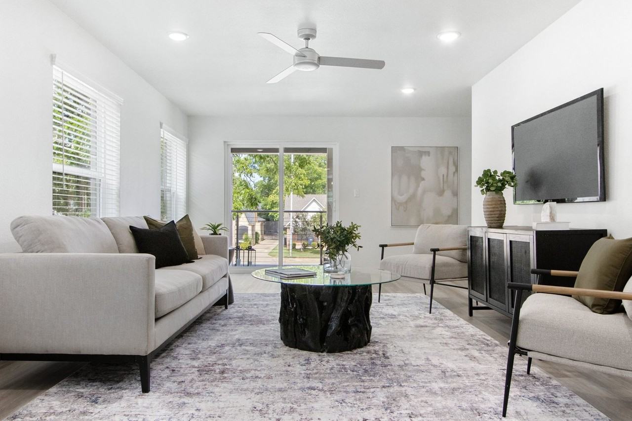 3226 S University Dr - Photo 3 of 17