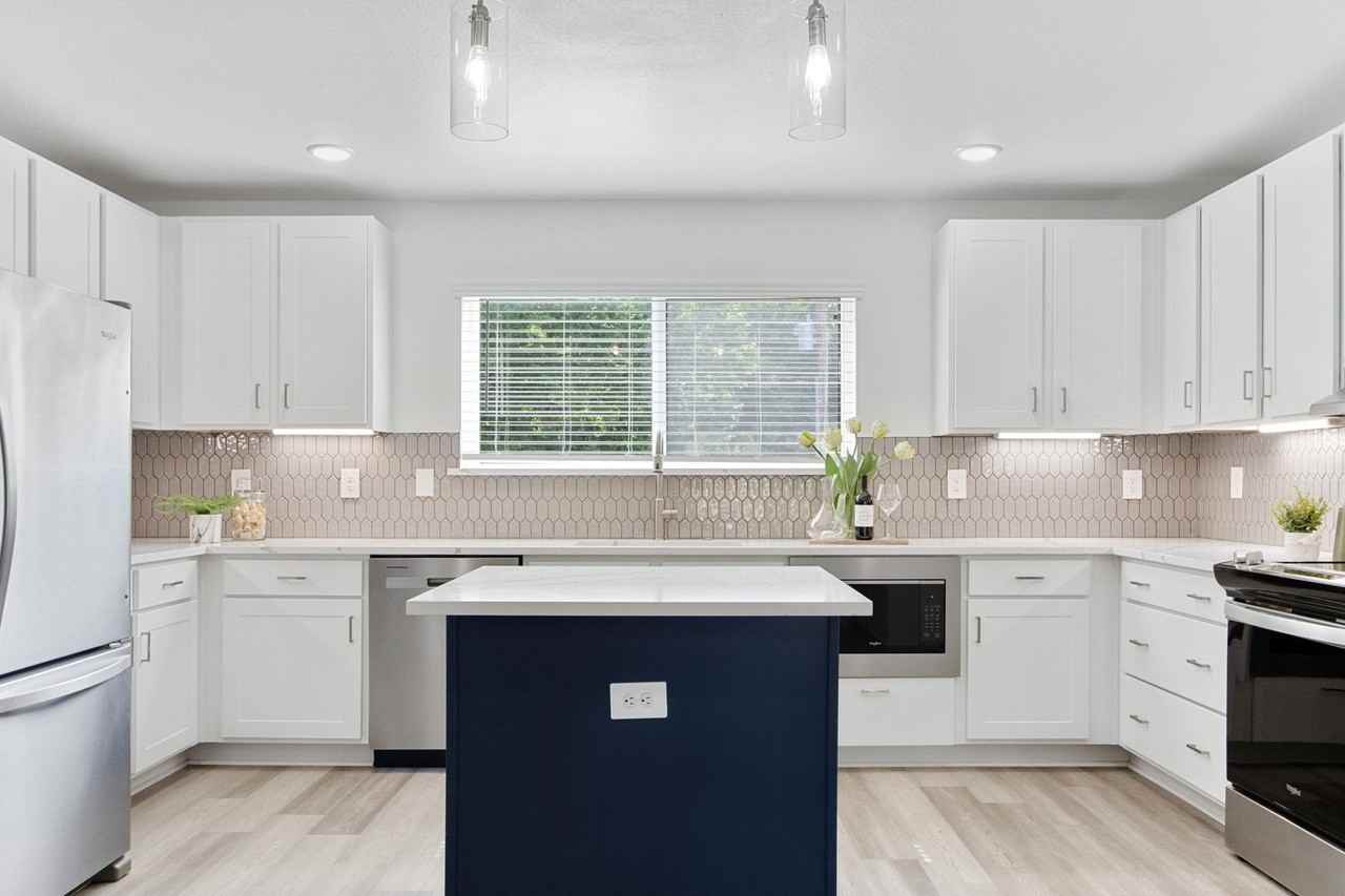 3226 S University Dr - Photo 7 of 17