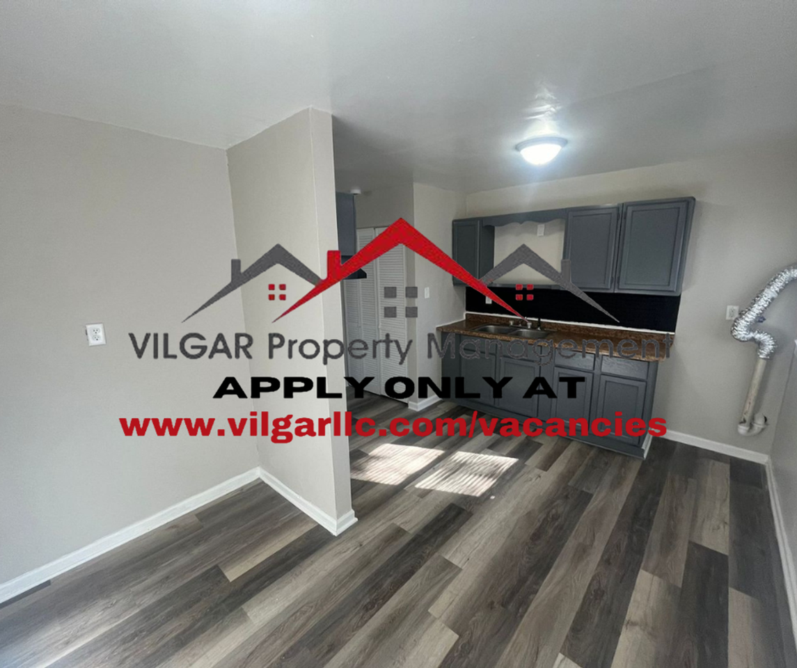 3905 E 13th Ave - Photo 2 of 20