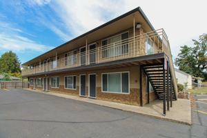 featured image of 2855 Front St Ne