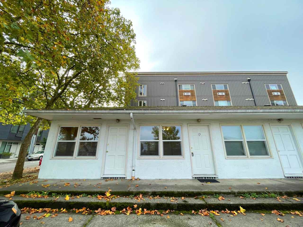 6939 Ne Grand Ave #13