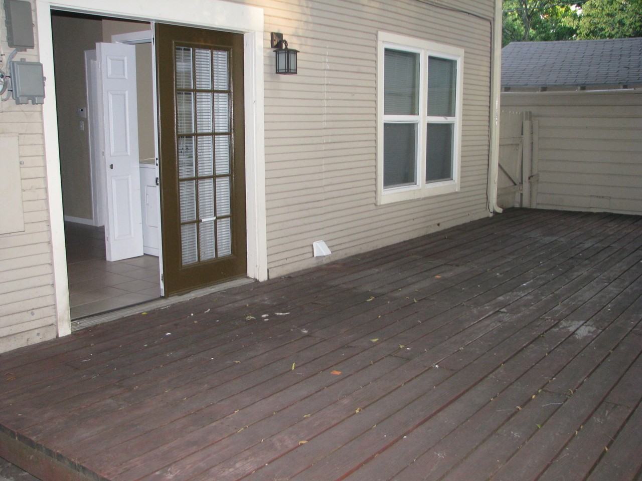 4802 Clarkson Ave - Photo 4 of 33