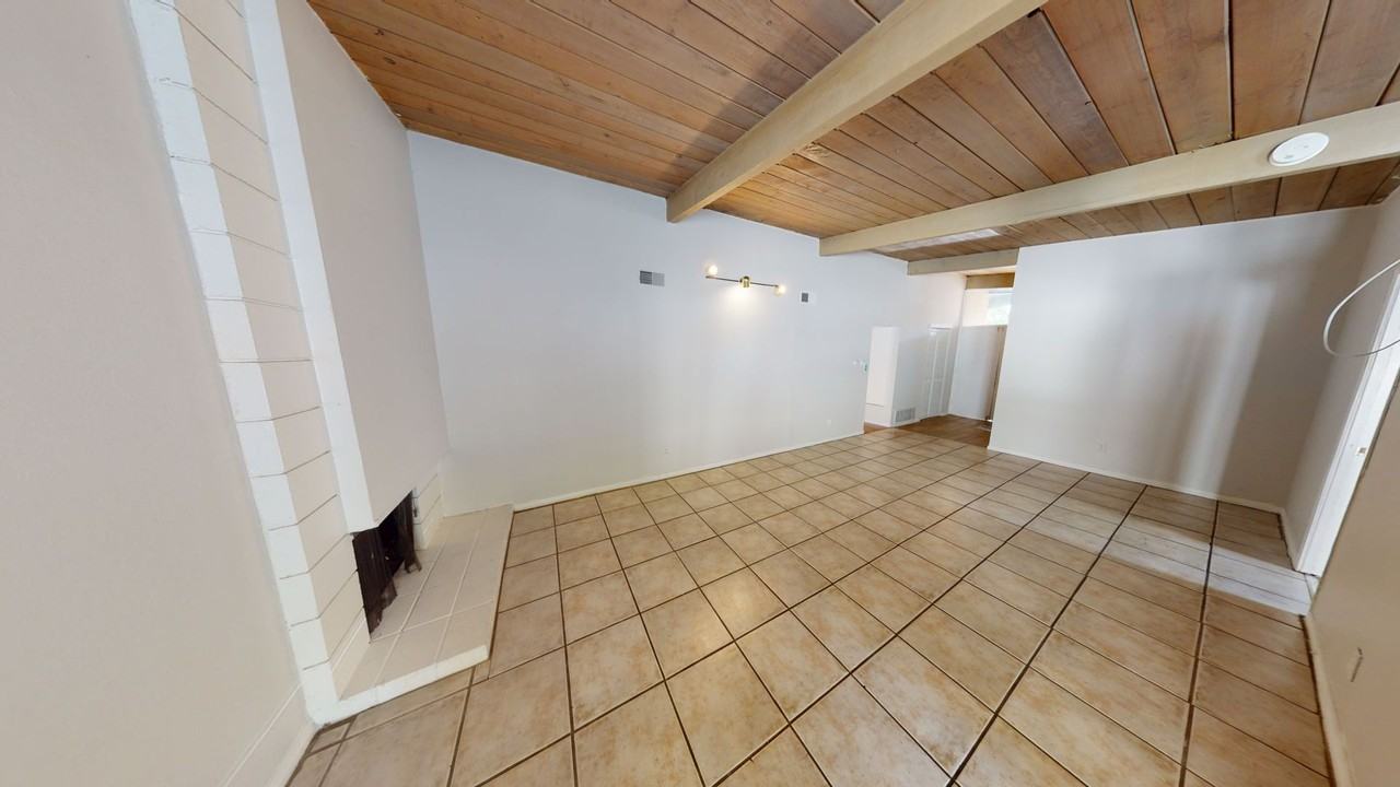 5075 Chaparral Way - Photo 7 of 18