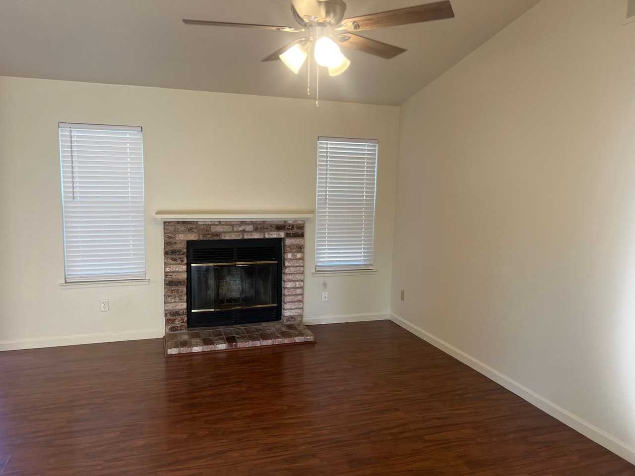 8129 Scenic Hills Way - Photo 3 of 17