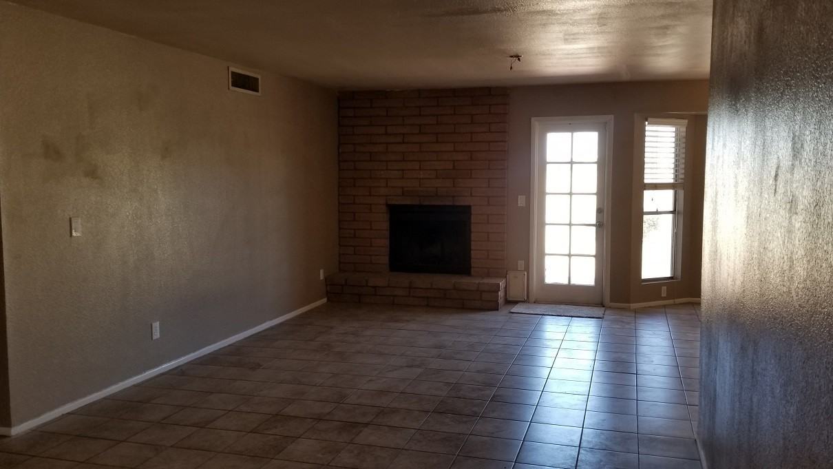 1626 W Beaubien Dr - Photo 3 of 13