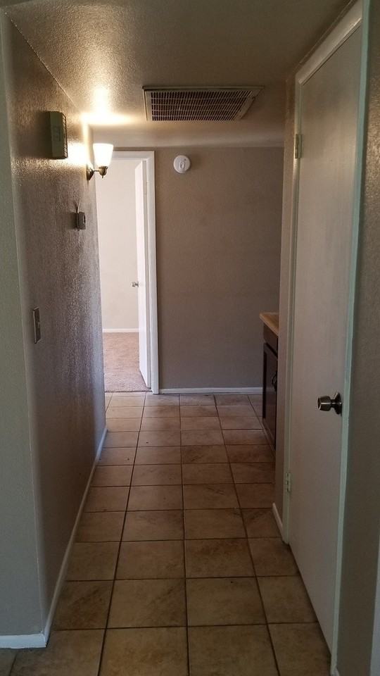 1626 W Beaubien Dr - Photo 5 of 13