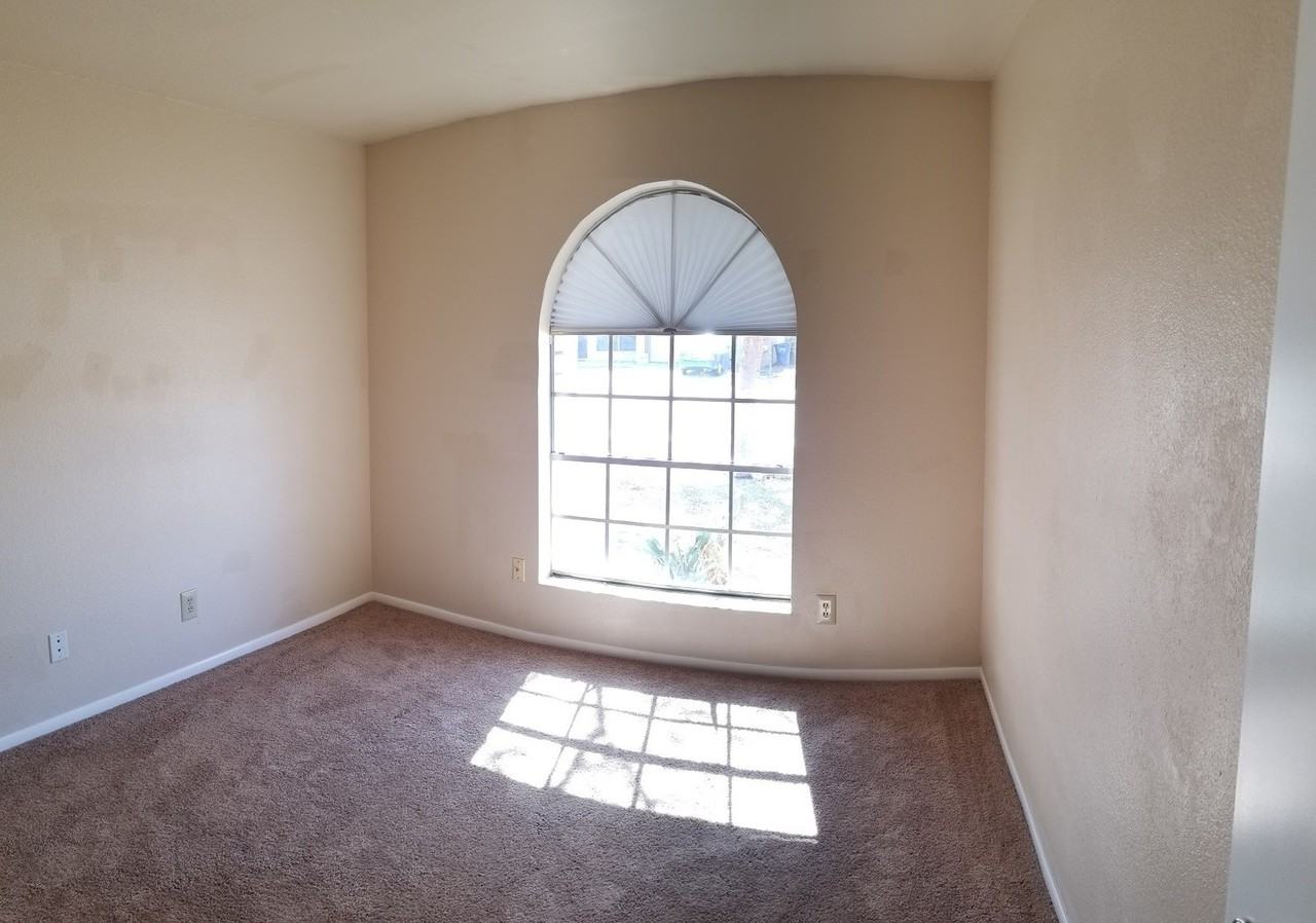 1626 W Beaubien Dr - Photo 6 of 13
