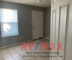 898 W Myrtle - Photo 1 of 1