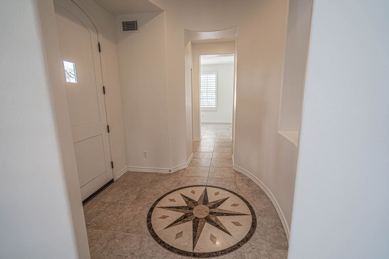 23917 Lakeside Rd - Photo 2 of 46