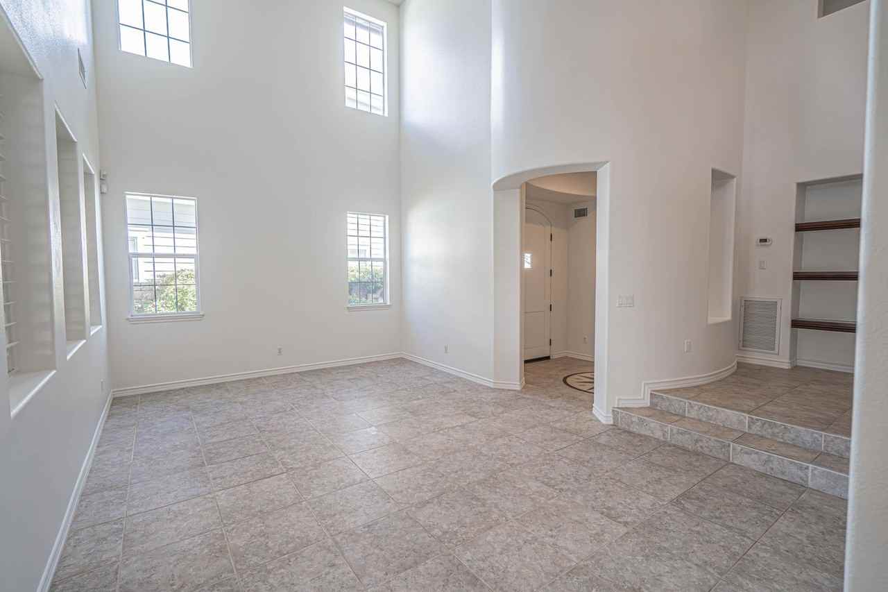 23917 Lakeside Rd - Photo 3 of 46