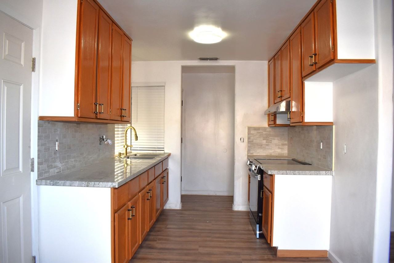 6339 Glenhills Way - Photo 2 of 17