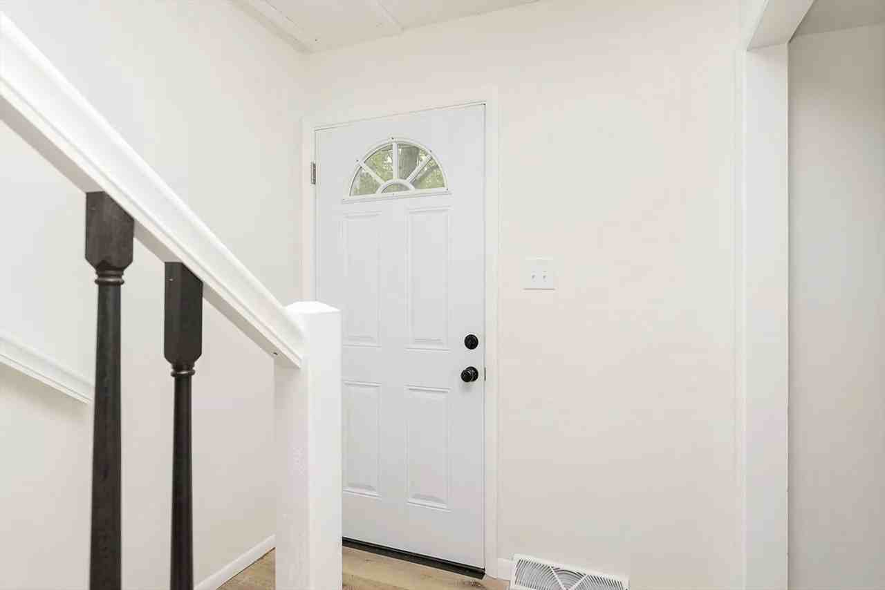 Renovated Duplex: Move - Photo 3 of 25