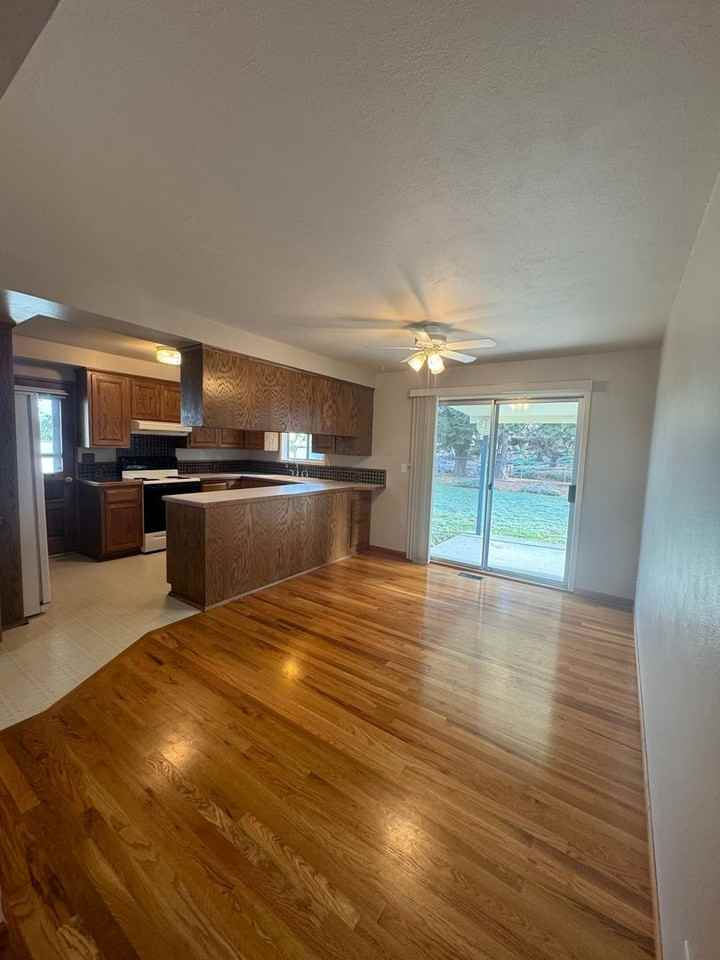 4337 Lombard Dr - Photo 3 of 26